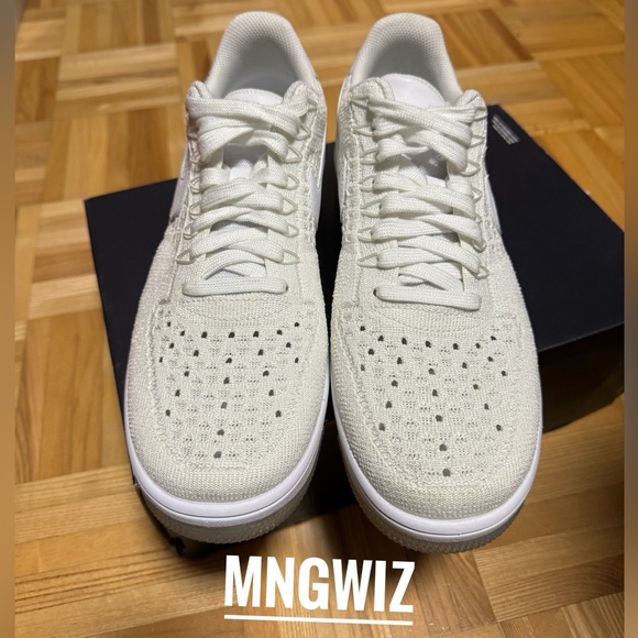 Brand New, No Box. Men Size 9 Nike Air Force 1 FlyKnit. - Picture 4 of 5